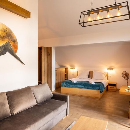 Apartamenty Mariza Szczawnica Jaworki: Mountain Retreat with Heated Pool & Sauna Exterior photo