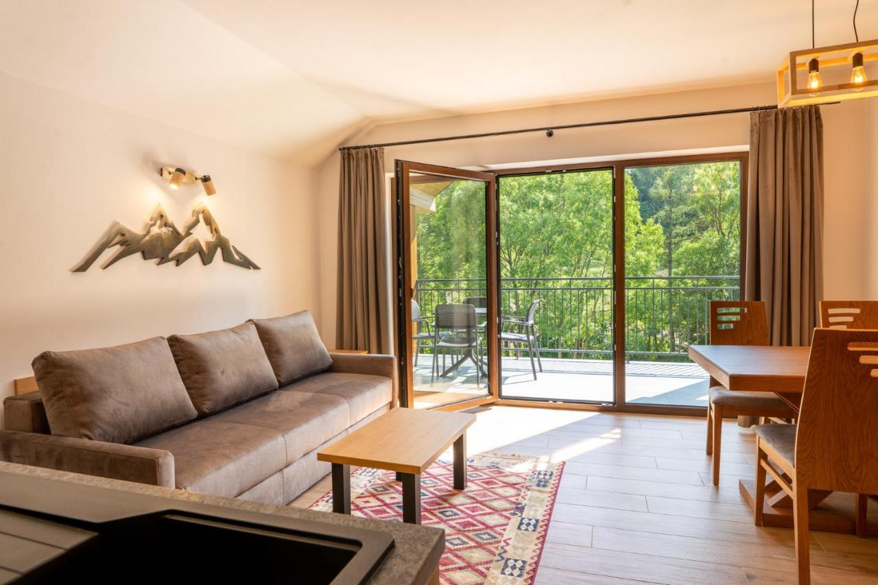 Apartamenty Mariza Szczawnica Jaworki: Mountain Retreat with Heated Pool & Sauna Exterior photo