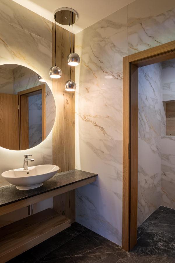 Apartamenty Mariza Szczawnica Jaworki: Mountain Retreat with Heated Pool & Sauna Exterior photo