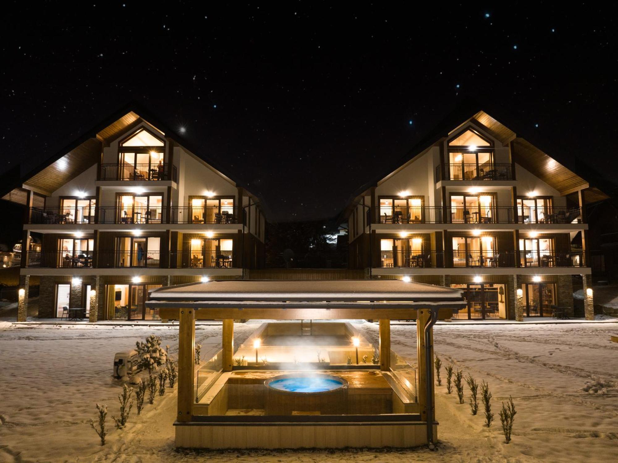 Apartamenty Mariza Szczawnica Jaworki: Mountain Retreat with Heated Pool & Sauna Exterior photo